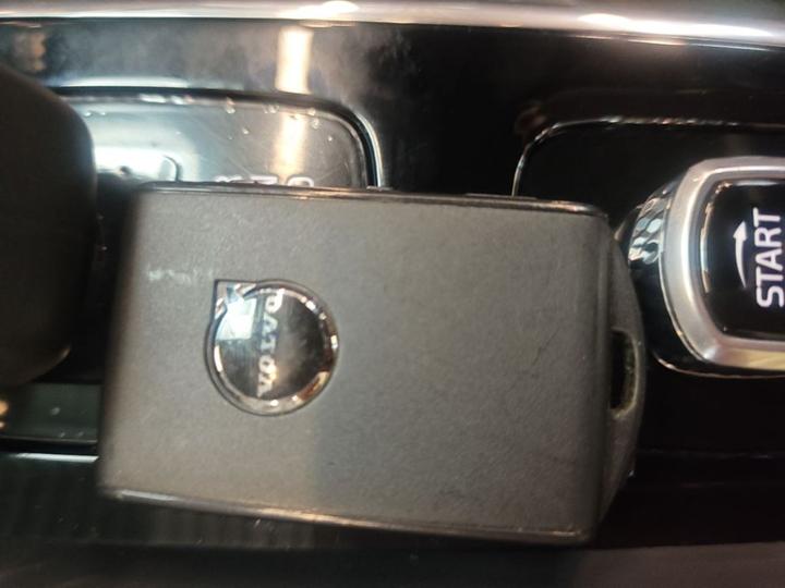 S60 2026 B4 Luxury photo 8