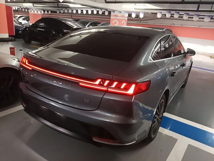 Han 2021 EV Standard Range Luxury photo 4