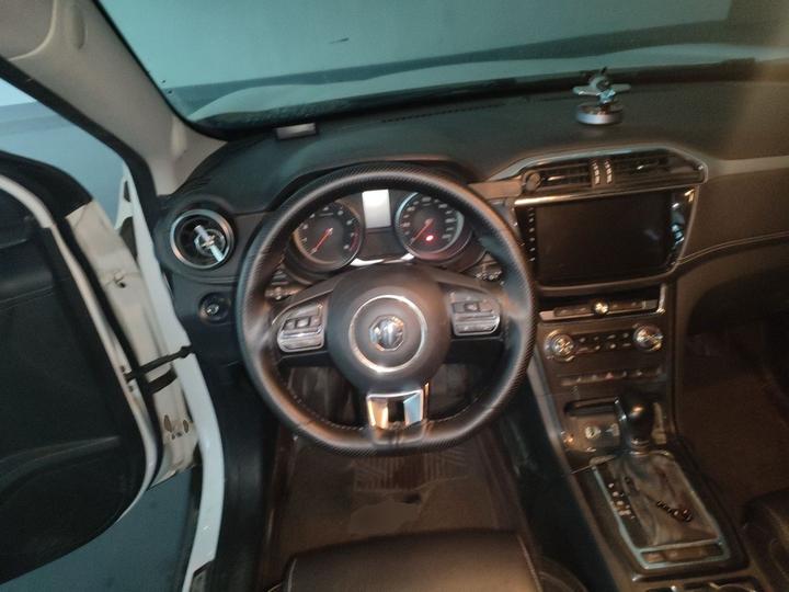 GS 2017 20T AT Exclusive photo 8