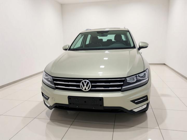 Tiguan L 2018 330TSI AT RWD Luxury photo 2