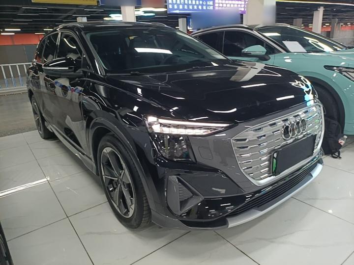 Q5 e-tron 2022 40 e-tron Starlight photo 3