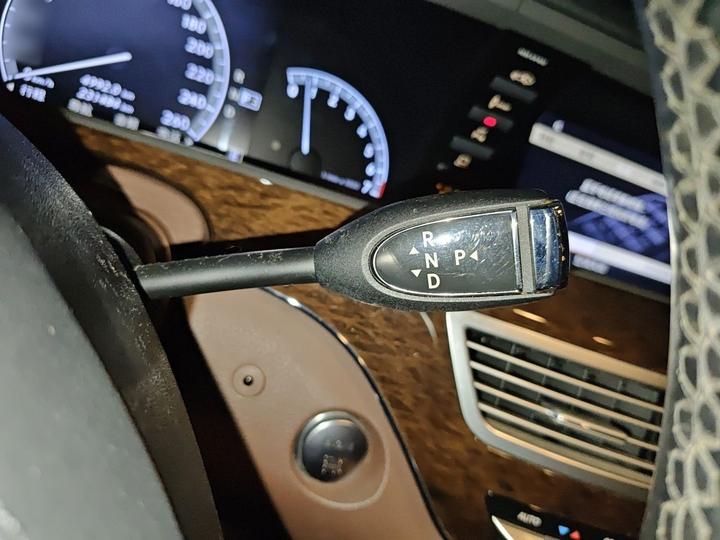 S-Class 2012 S 300 L Premium Grand Edition photo 6