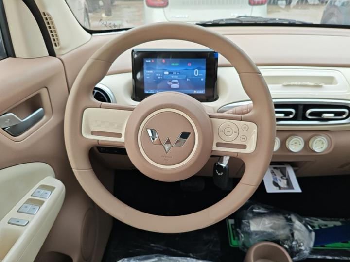 Hongguang MINIEV 2025 4th Gen 4-Door Advanced photo 6