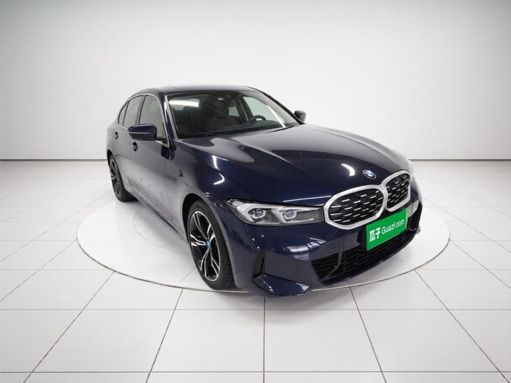3 Series 2024 325i M Sport Package photo 3