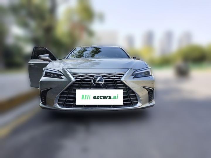 ES 2025 200 Exclusive photo 2