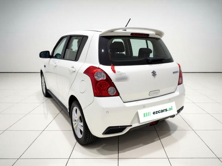 Swift 2014 1.5L AT Fashion photo 4