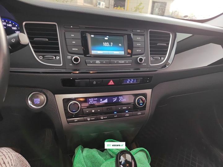 Mistra 2014 1.8L AT Premium DLX photo 5