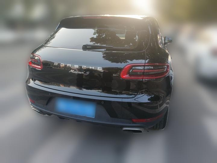 2017 Macan 2.0T photo 6