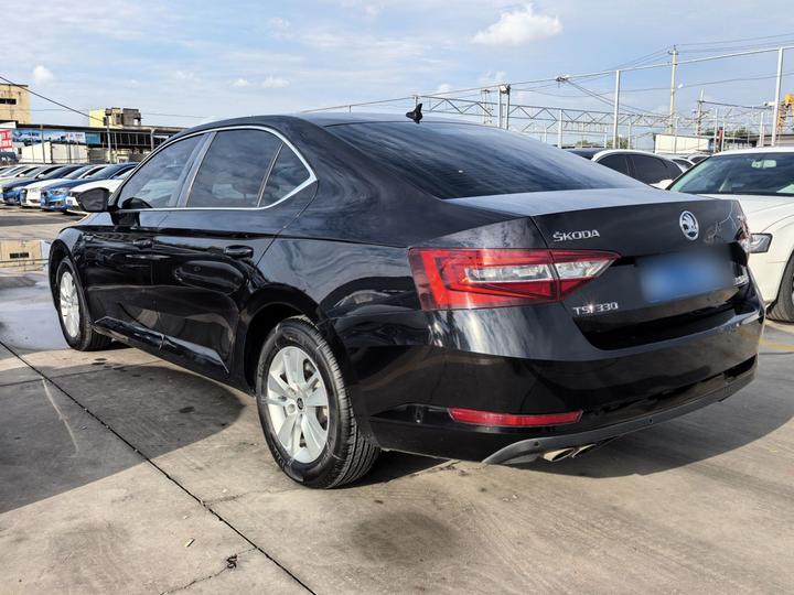 Superb 2016 TSI330 DSG photo 4