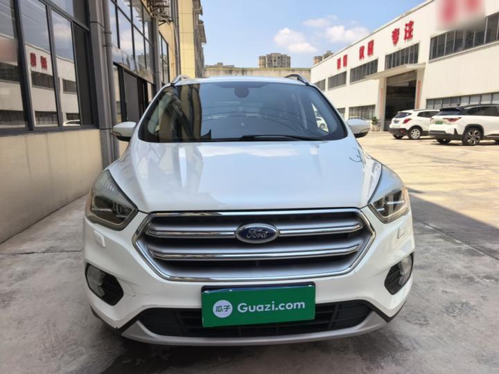 Kuga 2018 EcoBoost 180 RWD photo 2