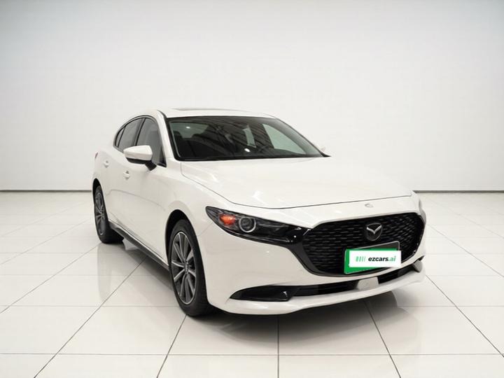 3 Axela 2020 1.5L AT photo 3