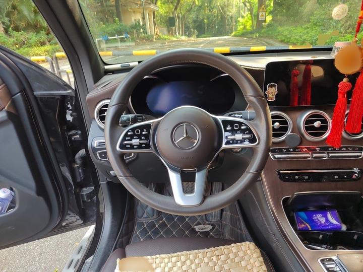 GLC 2020 Facelift GLC 300 L 4MATIC Luxury photo 3