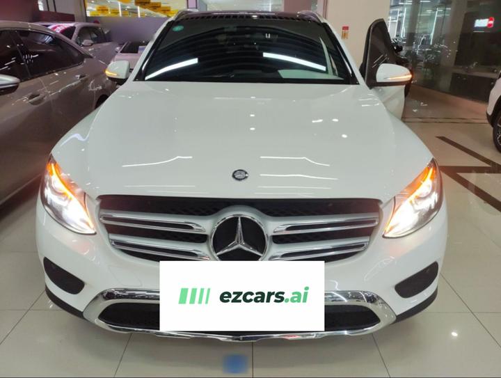 GLC 2017 GLC 200 4MATIC photo 2