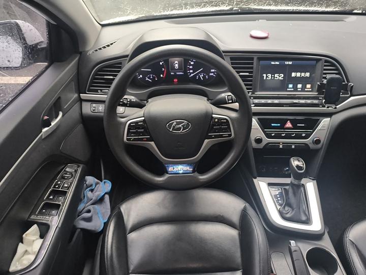 Elantra 2016 1.6L AT Smart Elite photo 7