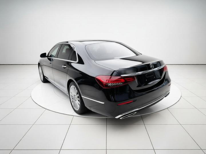 E-Class 2022 E 300 L Luxury photo 4