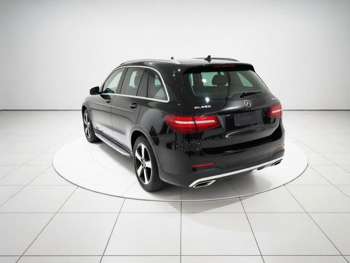 GLC 2017 GLC 260 4MATIC Luxury photo 4