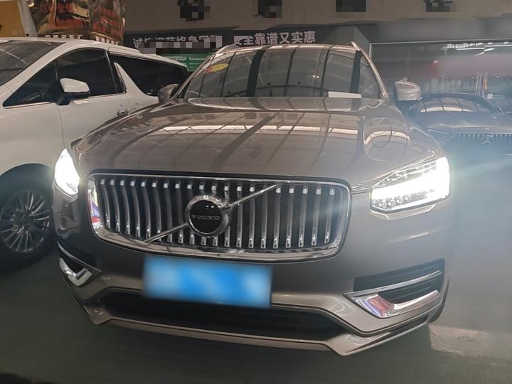 XC90 2022 B6 Luxury 7-Seater photo 2