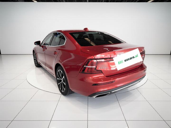 S60 2022 B4 Luxury photo 4