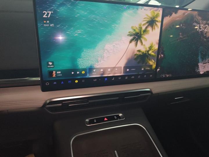 Voyah Dreamer 2025 PHEV AWD Flagship photo 8
