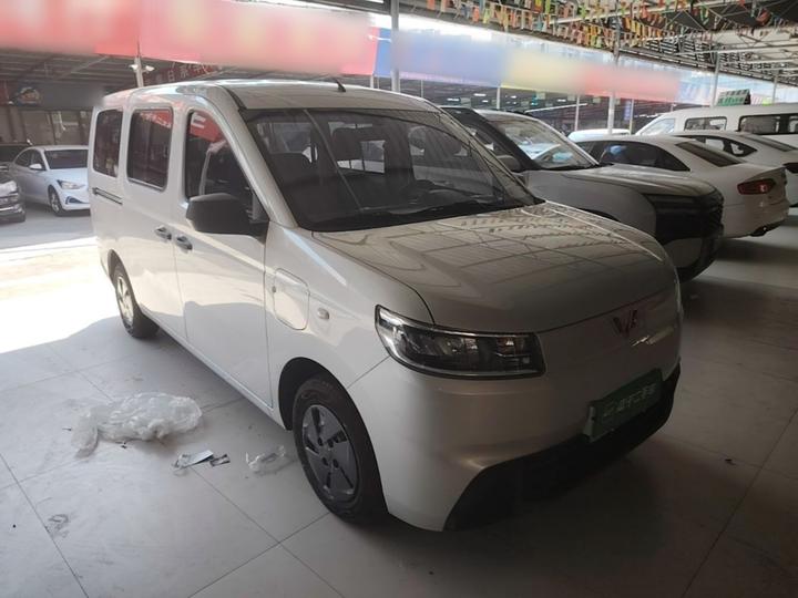 Wuling Rongguang EV 2026 310km Bus Standard photo 3