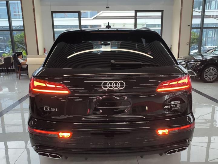 Q5L 2023 40T Luxury Dynamic photo 3
