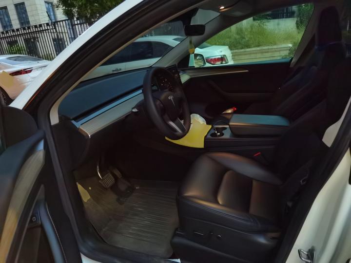 Model Y 2022 Facelift RWD photo 7