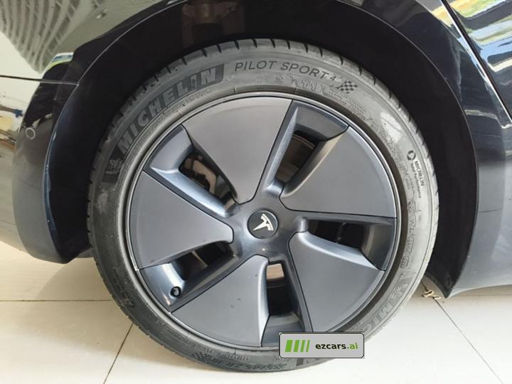 Model 3 2022 RWD photo 4