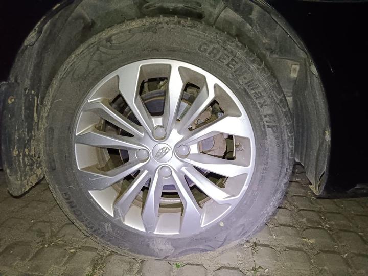 Vision 2016 1.5L AT photo 8