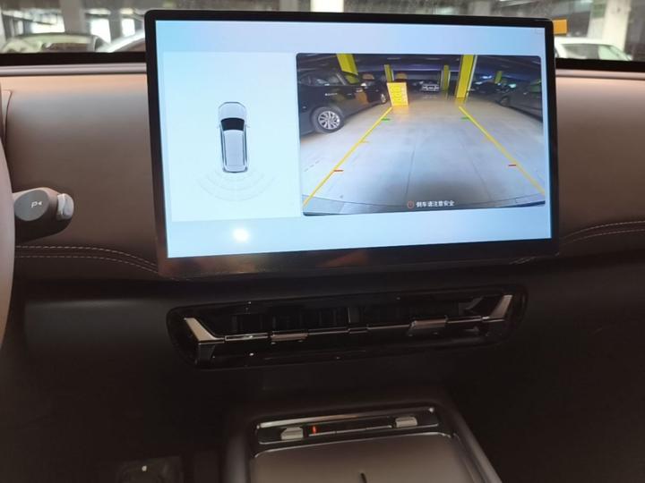 560 EV 2026 125km Luxury photo 8