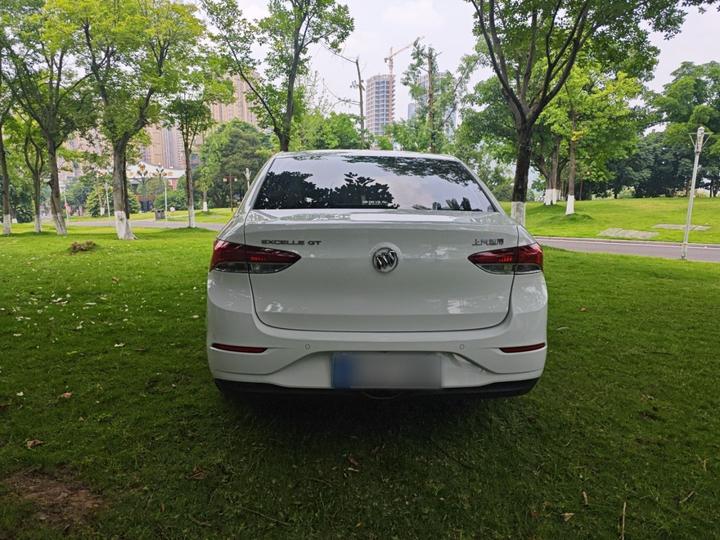 Excelle 2021 Facelift Classic 1.5L AT Elite photo 3