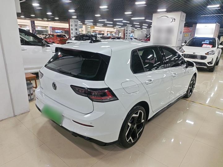 Golf 2025 Facelift 300TSI R-Line photo 4