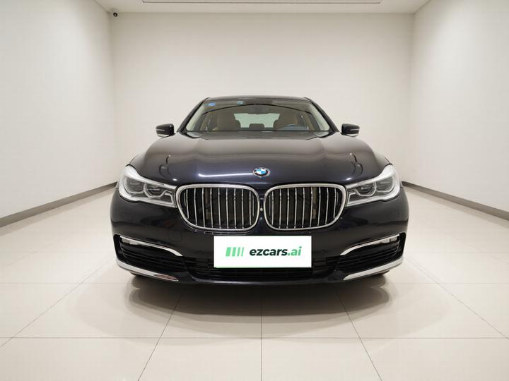 7 Series 2016 740Li Leading photo 2