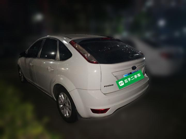Focus 2013 Hatchback Classic 1.8L AT photo 4