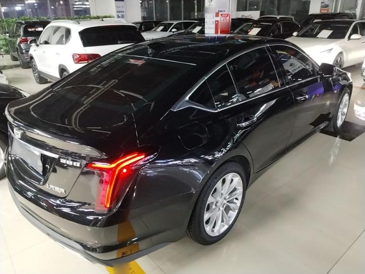 CT5 2023 28T Luxury Standard photo 4