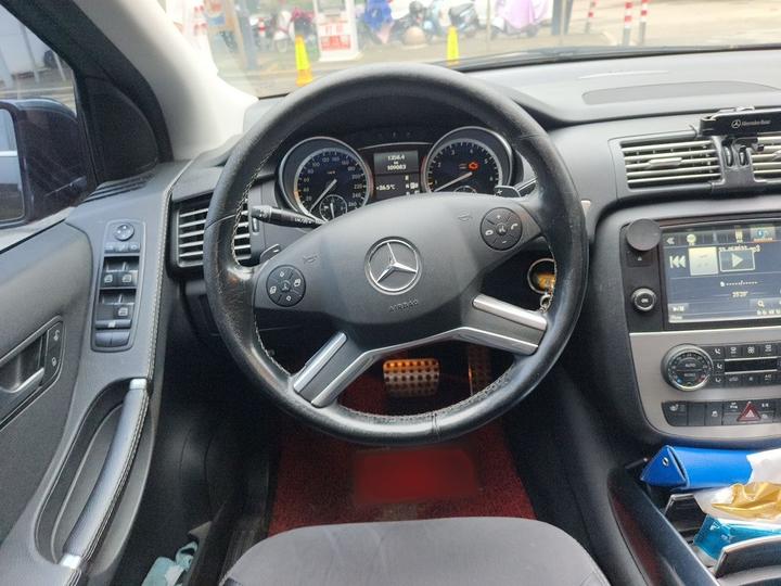 R-Class 2017 R 320 4MATIC Business Edition photo 3