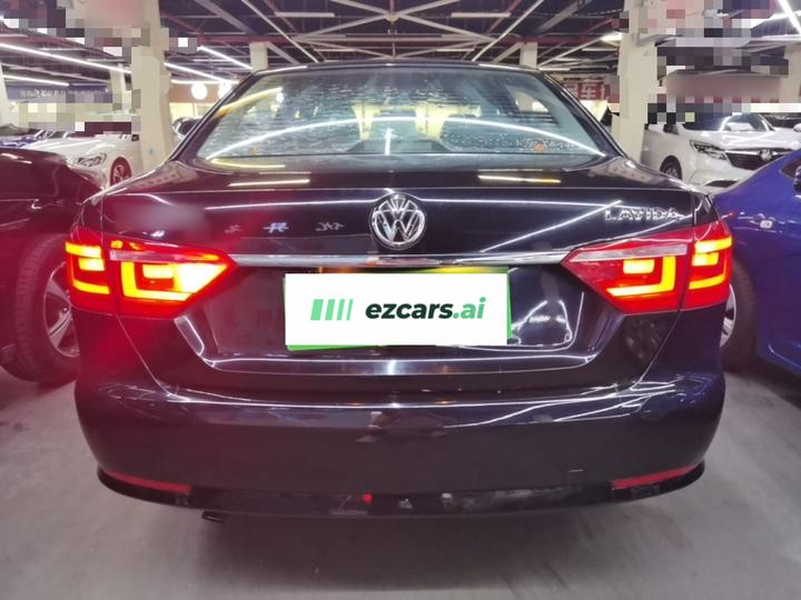 Lavida 2013 Facelift Classic 1.6L AT photo 3