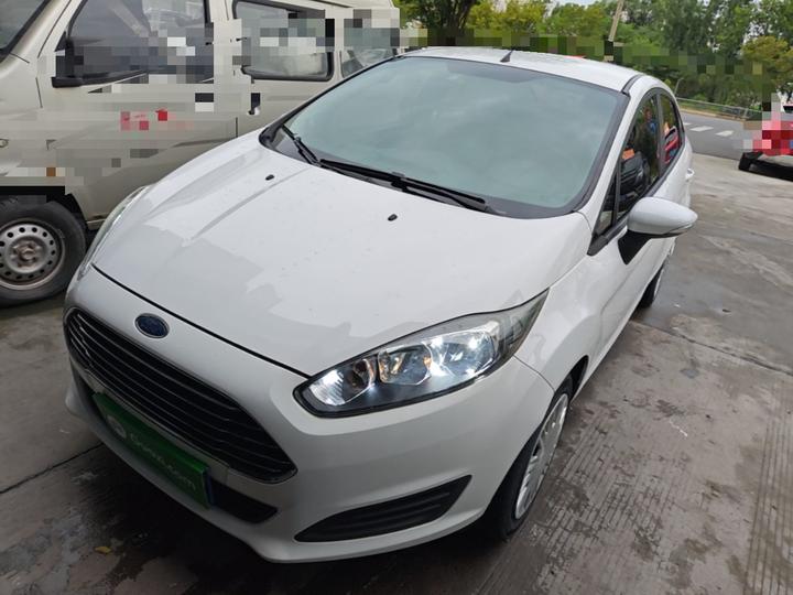 2013 Sedan 1.5L MT