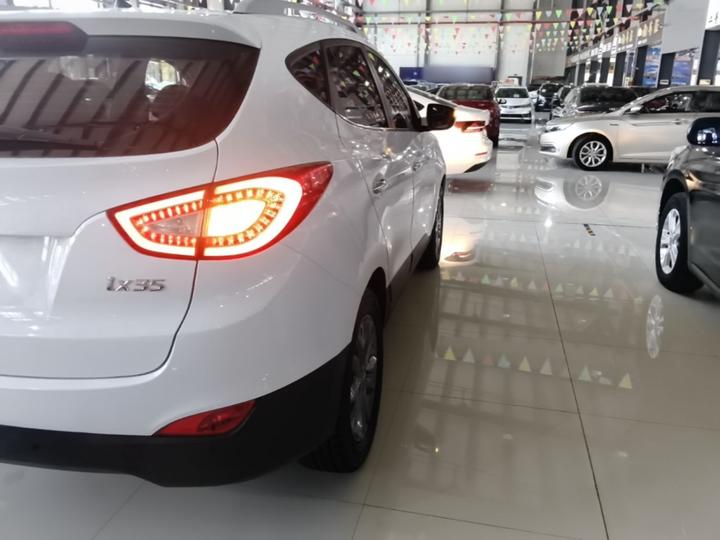 ix35 2015 2.0L AT RWD Smart IV photo 7