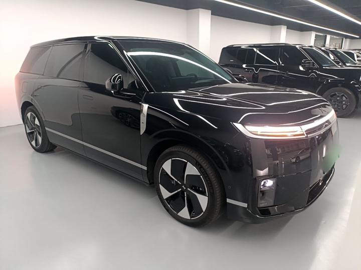 GX 2026 EREV 1585 AWD UltraSE photo 3