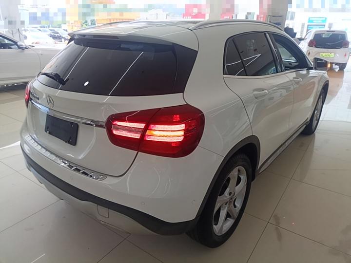 GLA 2017 GLA 200 Dynamic photo 4