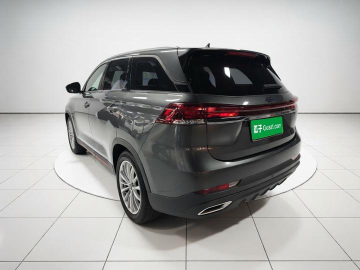 X7 PLUS 2022 1.5T AT Premium 7-Seater photo 4