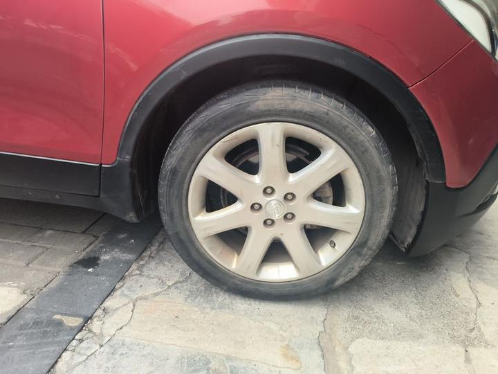 2015 1.4T MT RWD Progressive photo 8