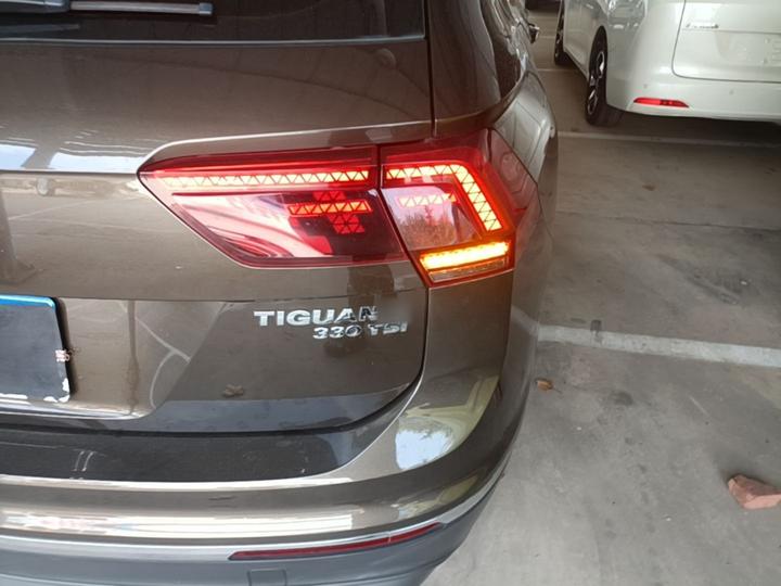 Tiguan L 2017 330TSI AT RWD Flagship photo 7