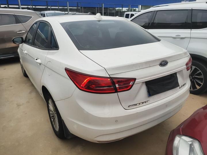 Escort 2017 1.5L MT Comfort photo 4