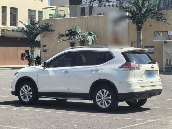 X-Trail 2014 2.0L CVT Comfort 2WD photo 4