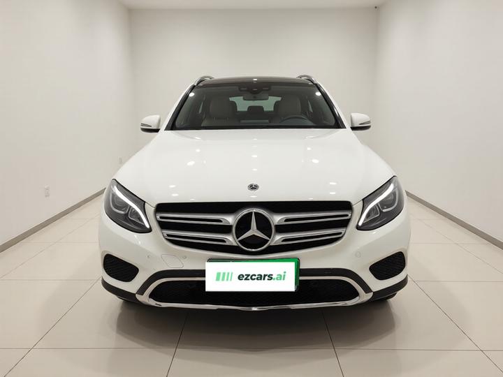 GLC 2018 GLC 200 4MATIC photo 2