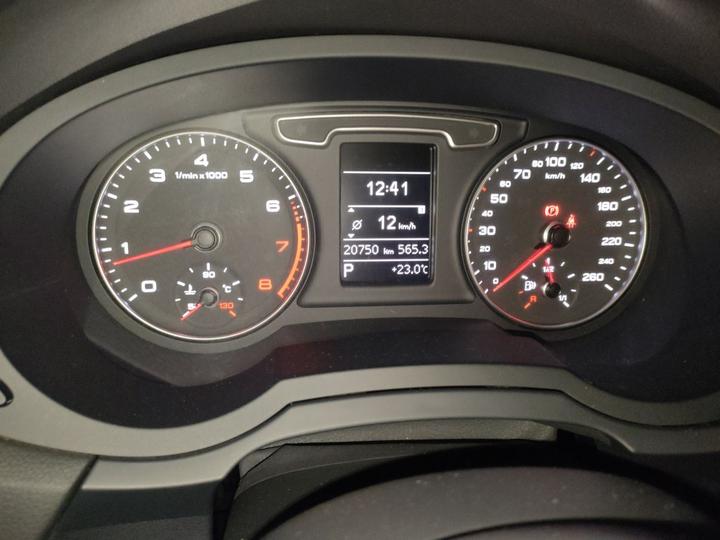 Q3 2015 30 TFSI Progressive photo 6