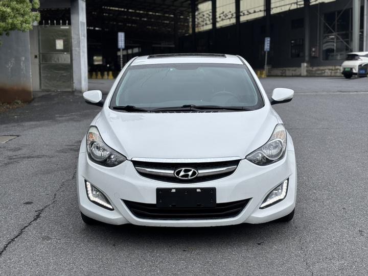 Elantra 2015 1.6L AT Premium photo 2