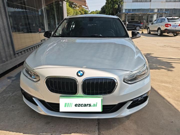 1 Series 2018 118i Sport photo 2