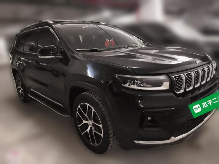 Grand Commander 2022 2.0T AWD Luxury photo 3